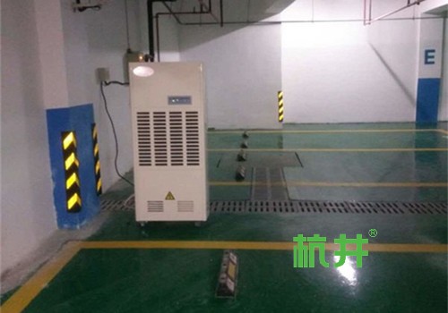 地下室除湿,空调和除湿机哪个好?(冬天空调如何除湿)