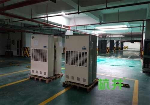 使用除湿机对控制地下室湿度的重要性(除湿机湿度怎样设置)