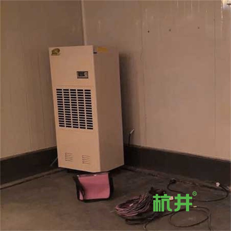 皮革原料仓库如何解决潮湿？